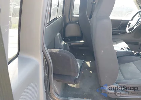 2004 Ford Ranger Edge/Tremor/Xlt from USA, damaged, VIN 1FTZR44U84PA35013